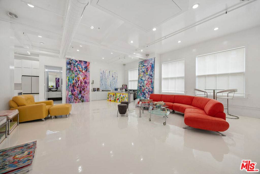 1645 Vine Street - Photo 1