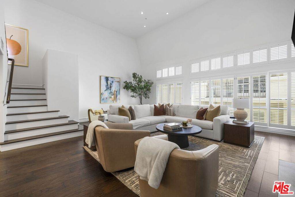 11690 Montana Avenue - Photo 1