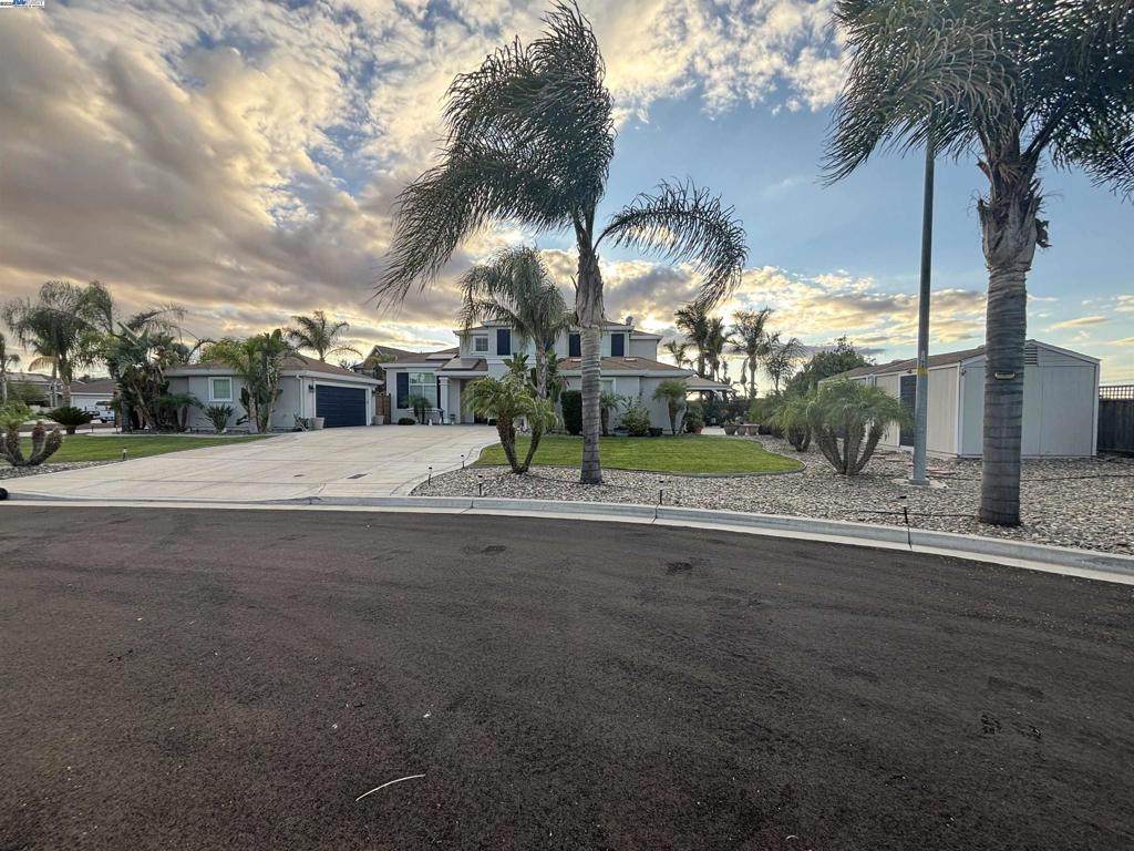 28031 Alycia Way - Photo 1