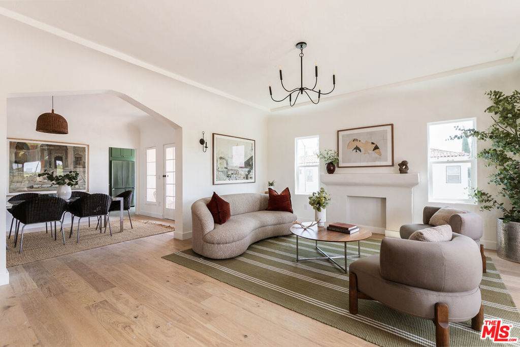 1574 Hayworth Avenue - Photo 1