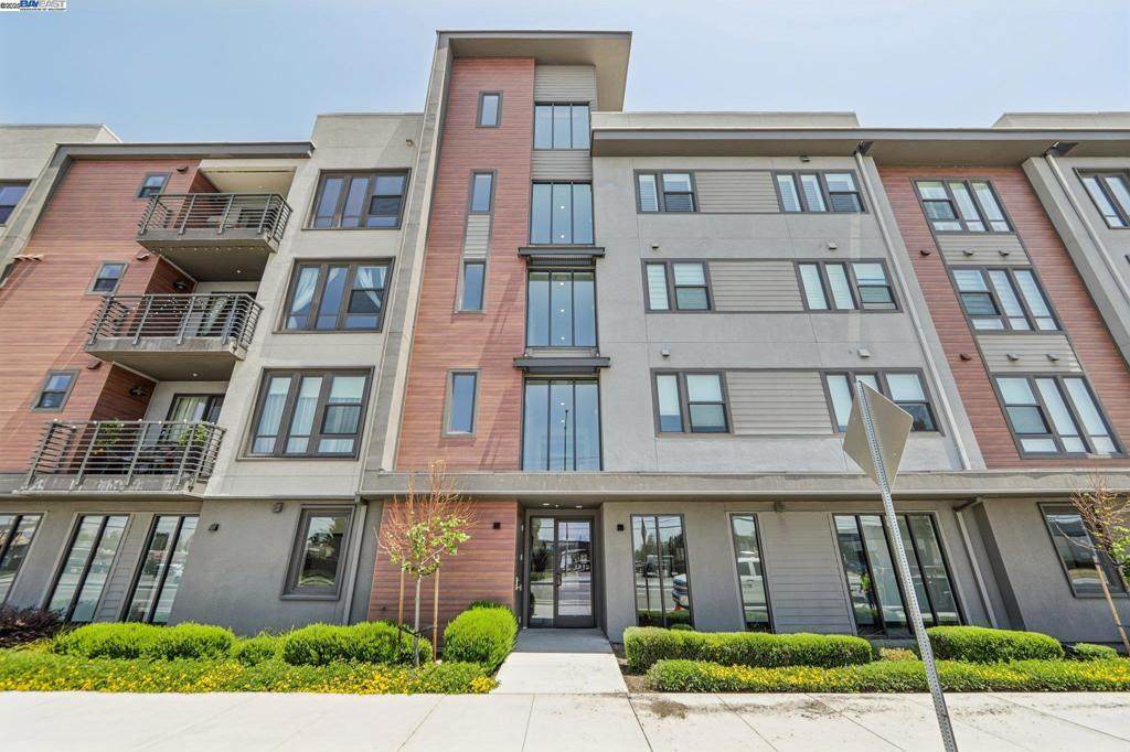 45058 Fremont Blvd - Photo 1