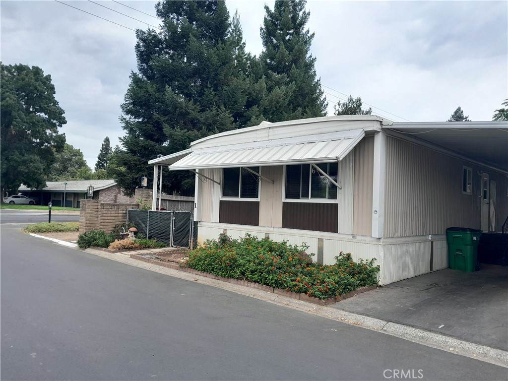 982 E. Lassen Avenue - Photo 1