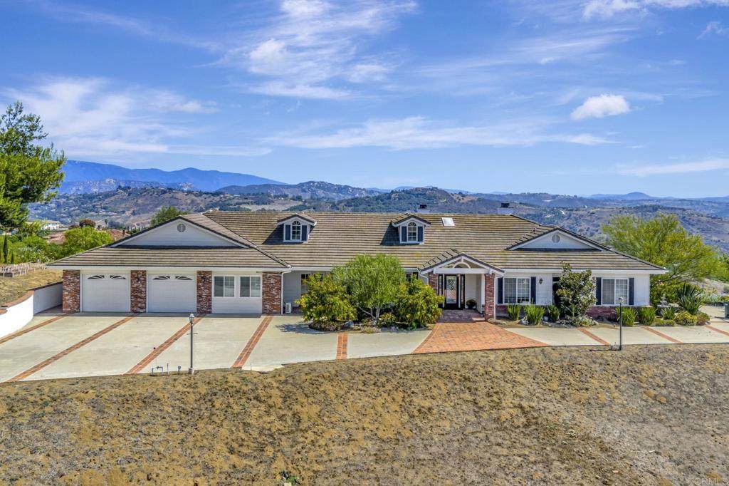 2975 Dos Lomas - Photo 1