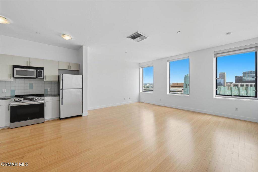 3810 Wilshire Boulevard - Photo 1