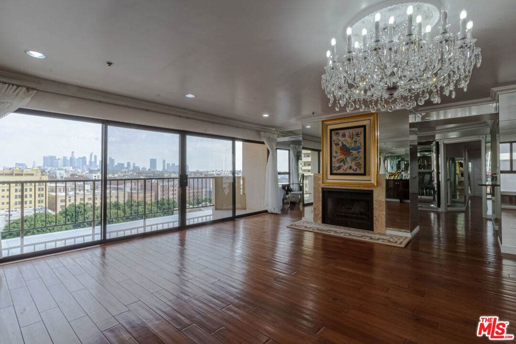 727 Ardmore Avenue - Photo 1