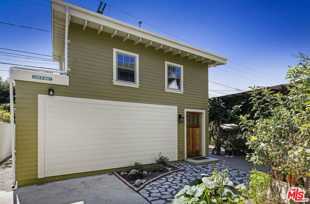 2358 20TH Street - Photo 1