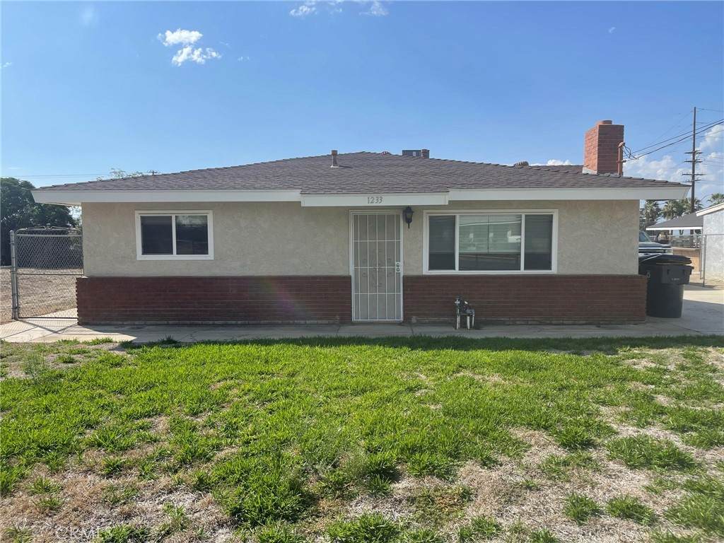 1233 1233 Lawton - Photo 1