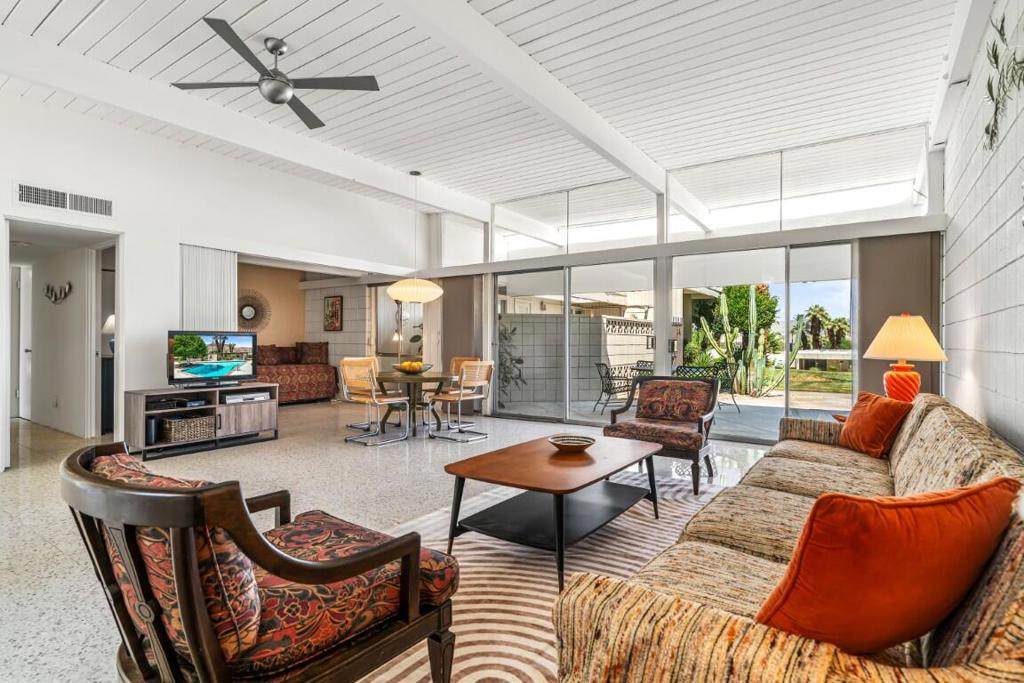 331 Sandpiper Street - Photo 1