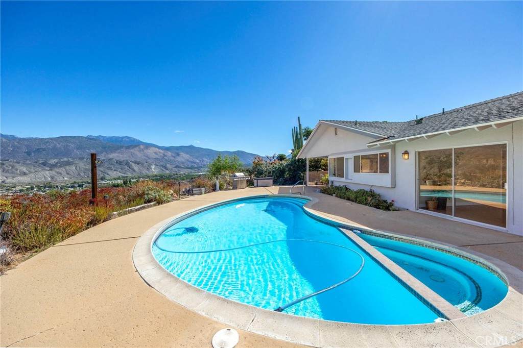 https://bt-photos.global.ssl.fastly.net/socal/orig_boomver_1_375226581-2.jpg