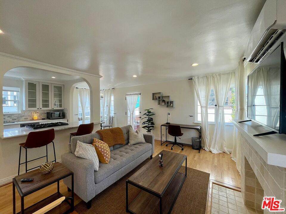 1130 Chelsea Avenue - Photo 1