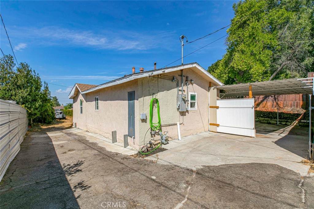 4805 4805 Lowell - Photo 1