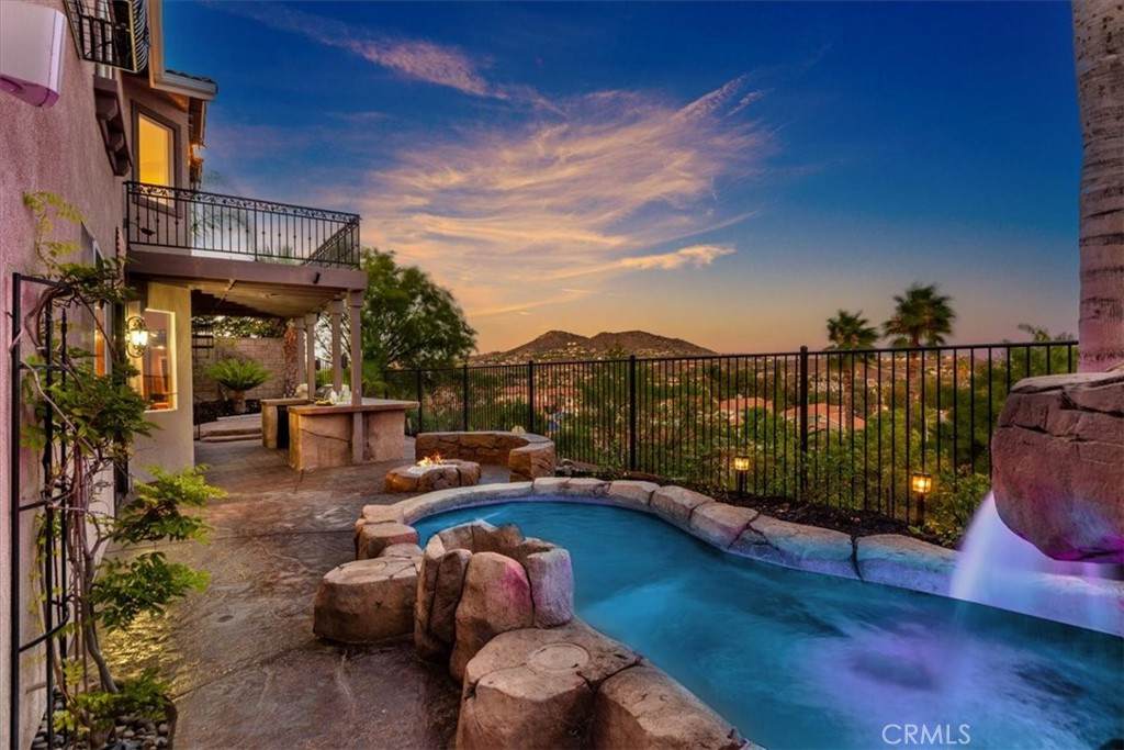 693 John Drive - Photo 1