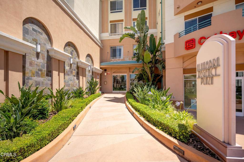 580 Main Street - Photo 1