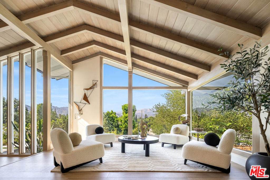 9425 Gierson Avenue - Photo 1