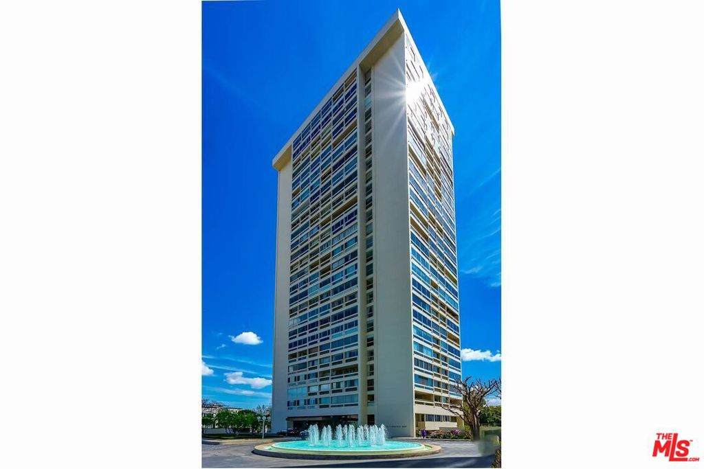 2220 Avenue Of The Stars - Photo 1