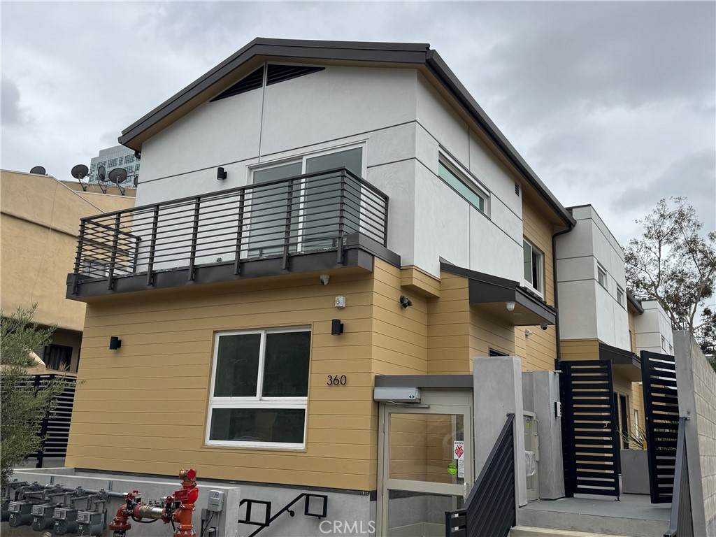 360 360 Burchett - Photo 1