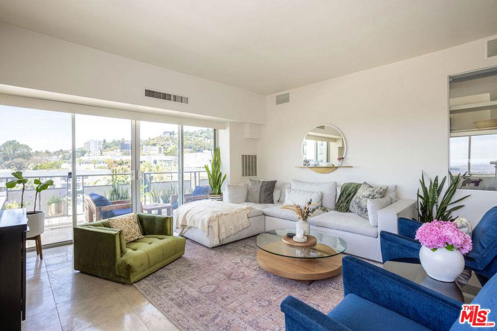 1155 La Cienega Boulevard - Photo 1