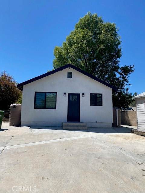 7713 Woodhall Ave - Photo 1