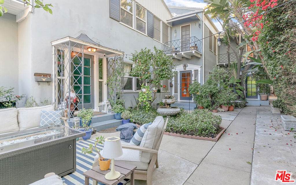 1125 1/2 Glenville Drive - Photo 1