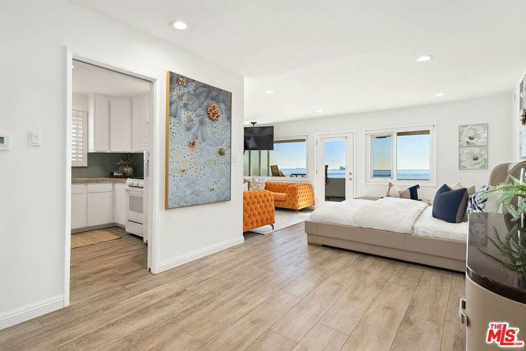 28 5th Place - Photo 1