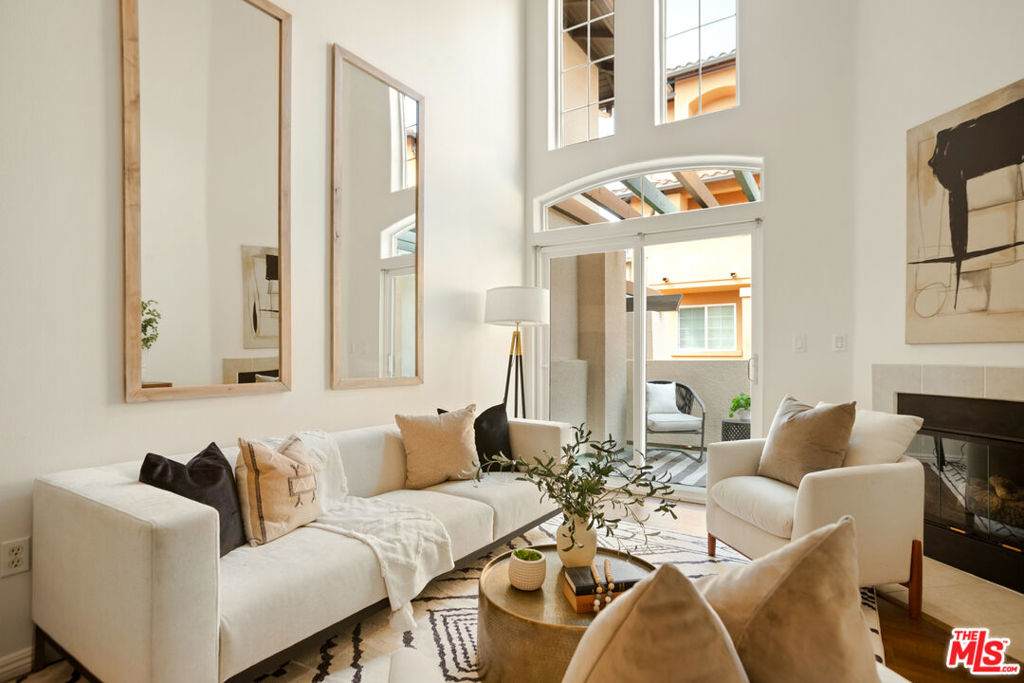 3711 Baldwin Street - Photo 1