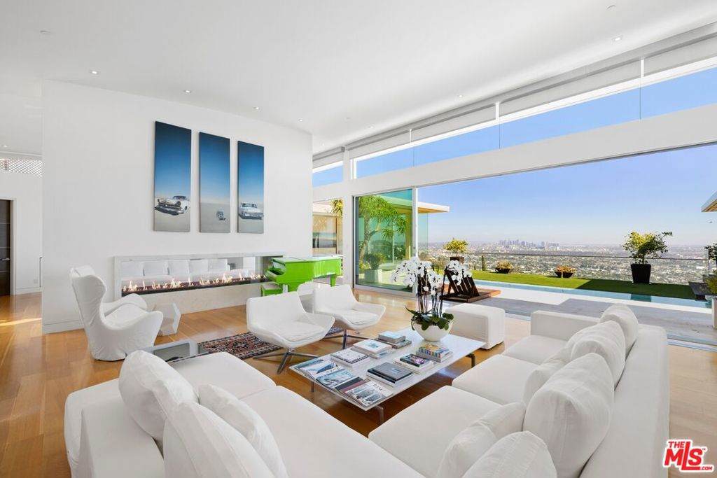 1476 Blue Jay Way - Photo 1