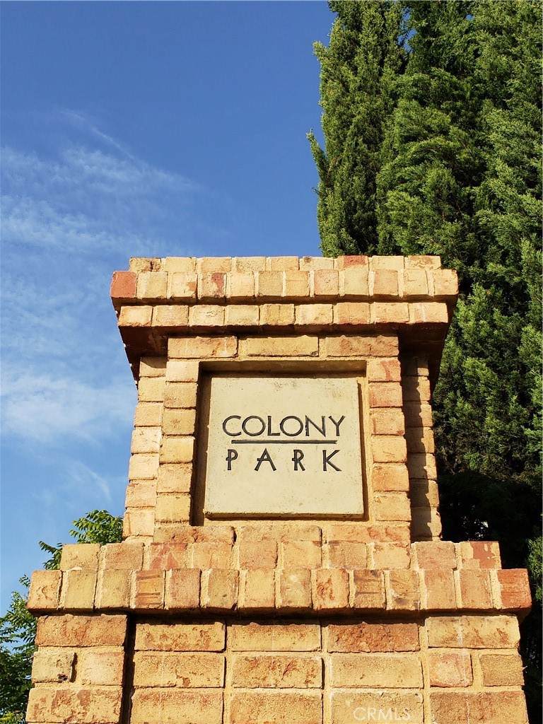 667 Melrose - Photo 1