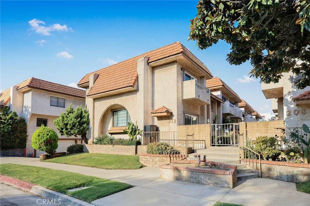 212 Stoneman - Photo 1