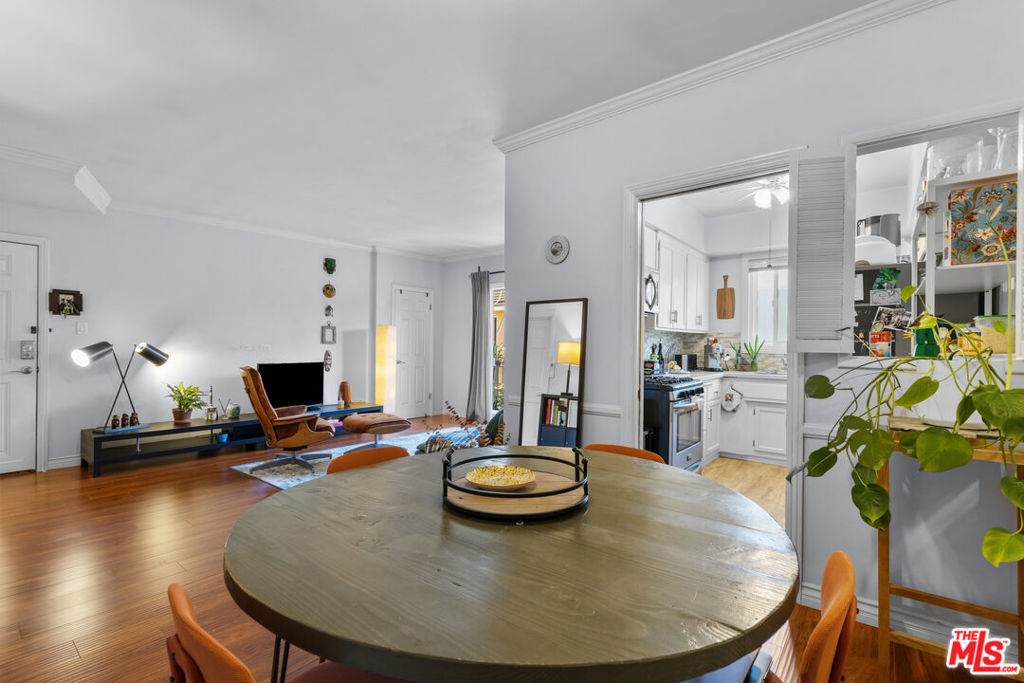 332 Rexford Drive - Photo 1