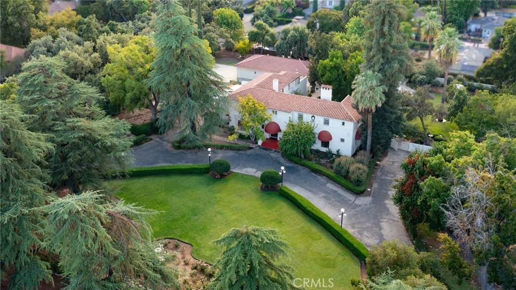 4175 Van Ness Boulevard - Photo 1