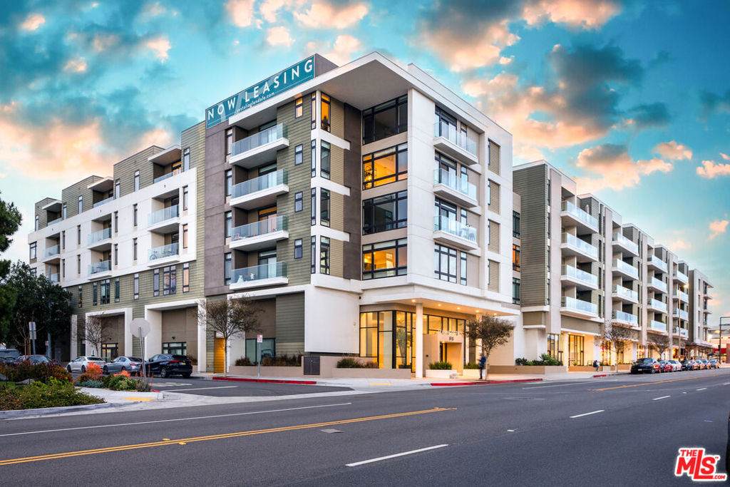 515 Broadway - Photo 1