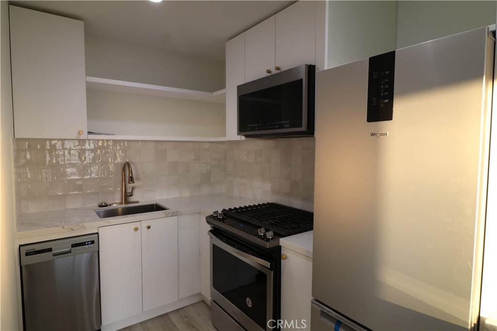 1027 Coast - Photo 1