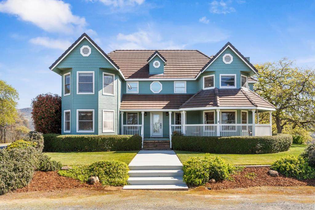 5699 Arbolada Drive - Photo 1