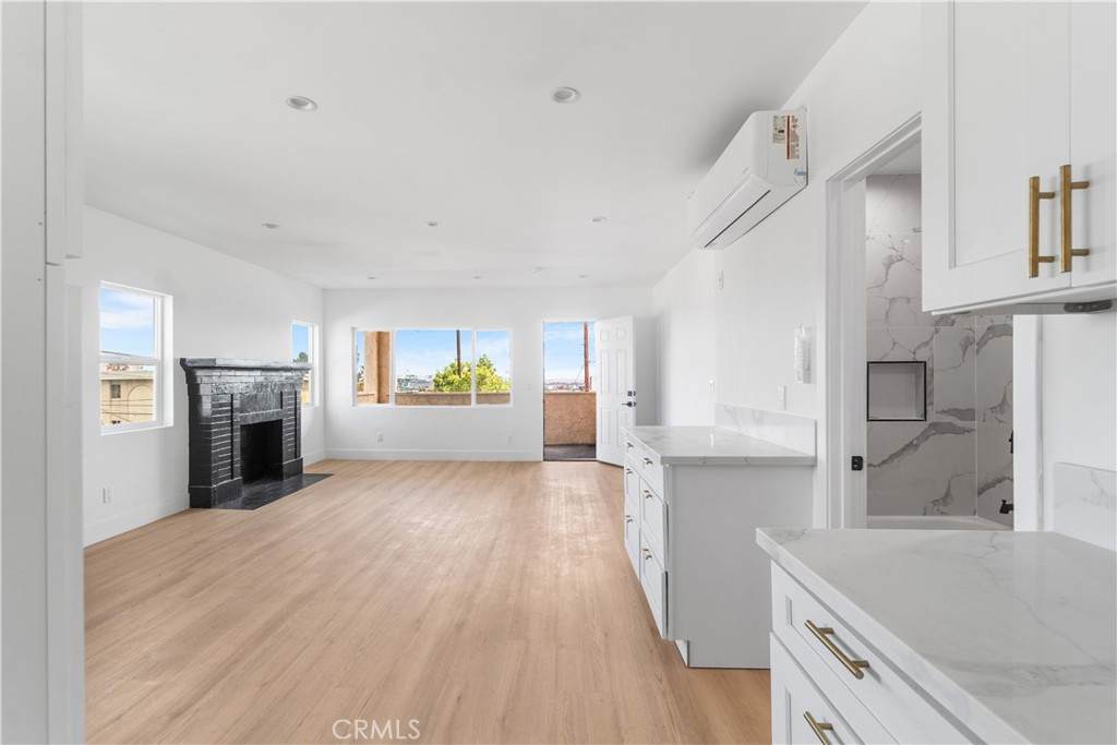 301 Cabrillo - Photo 1