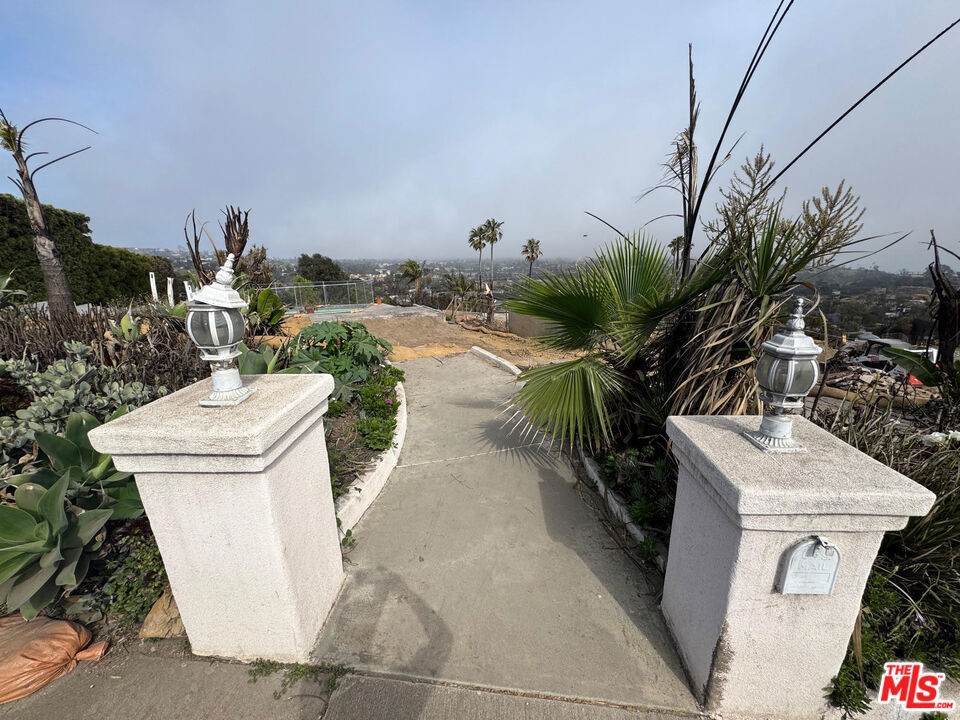 https://bt-photos.global.ssl.fastly.net/socal/orig_boomver_1_400434237-2.jpg
