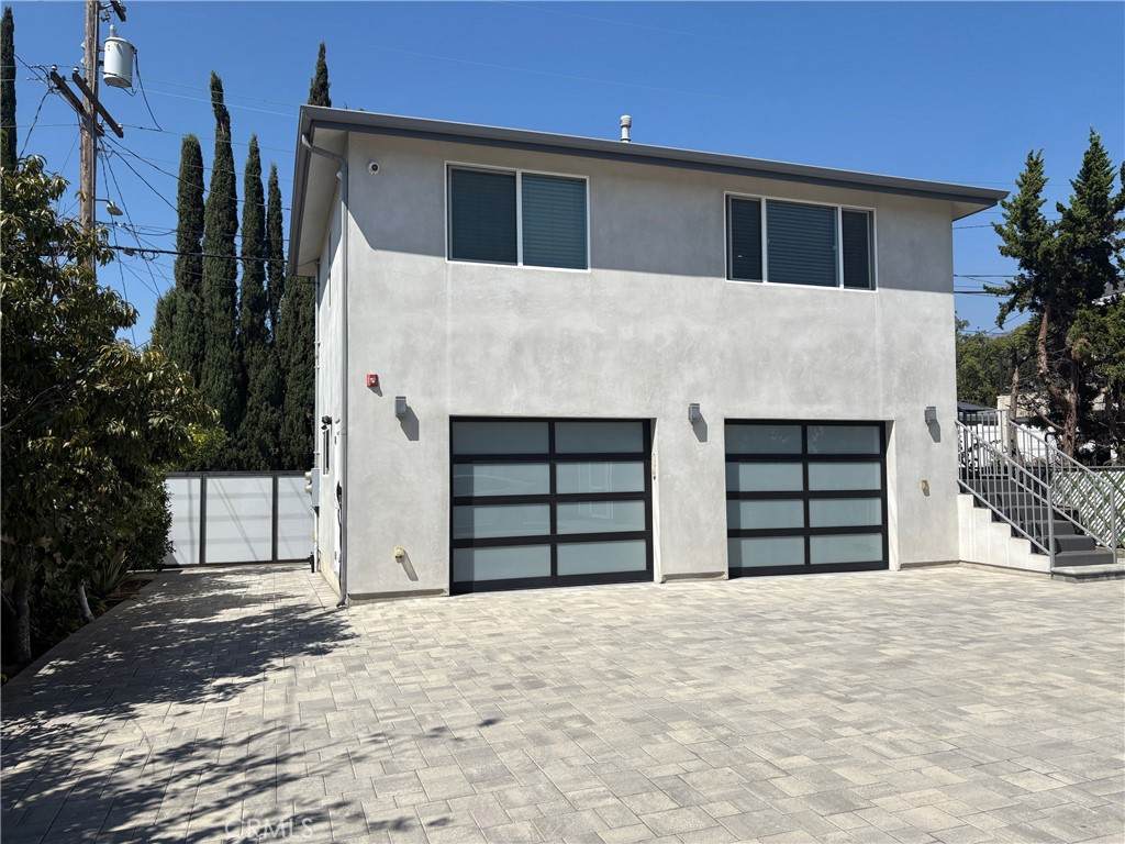 1221 Irving - Photo 1