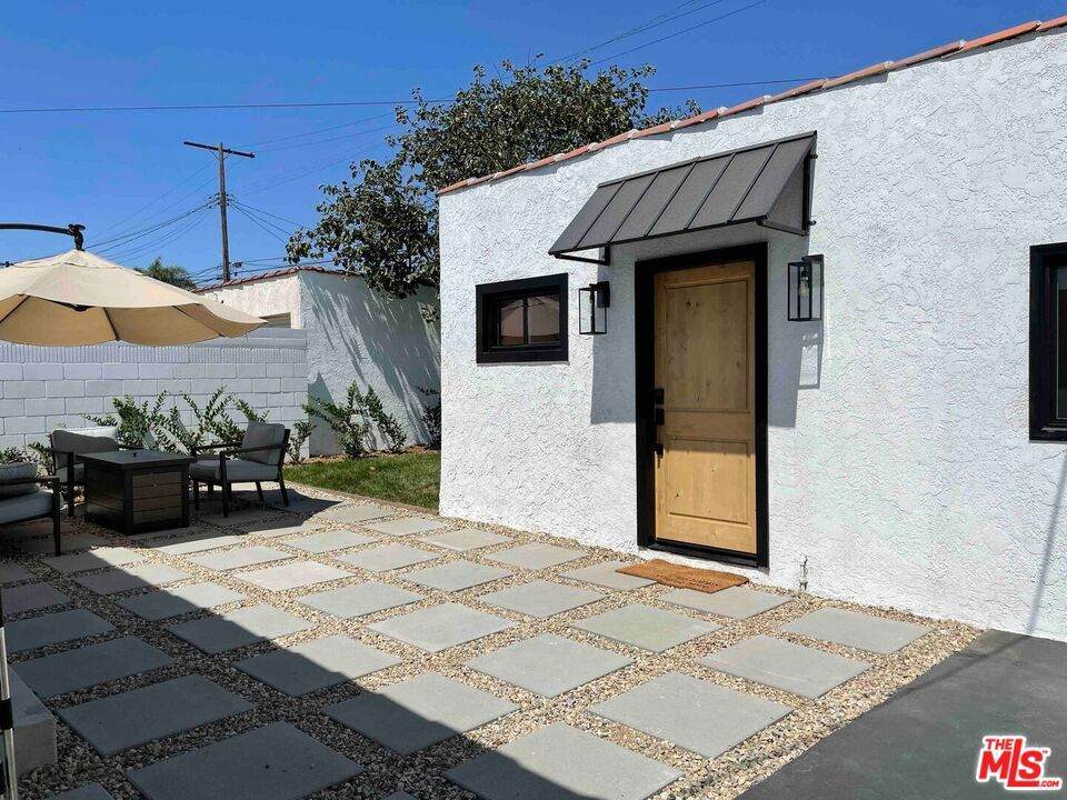 4313 1/2 59th Street - Photo 1