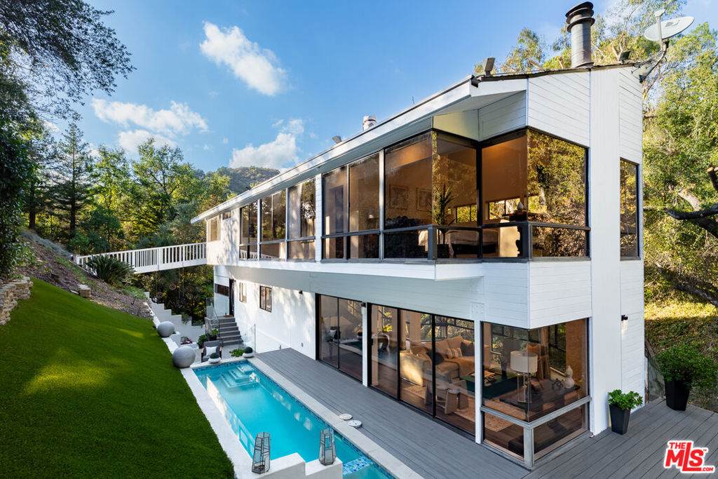 2350 Benedict Canyon Drive - Photo 1