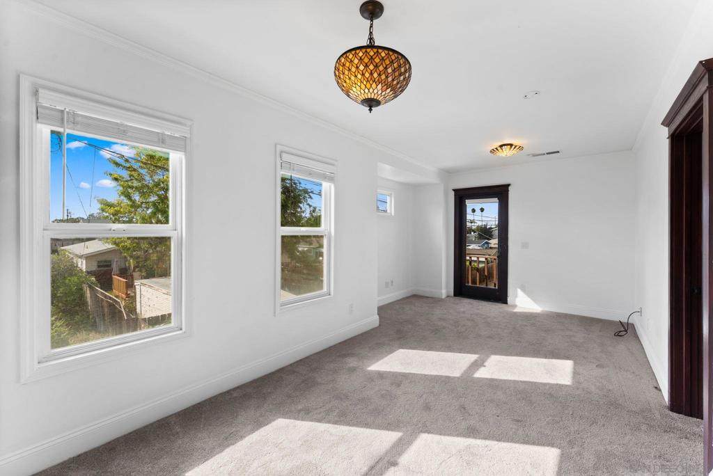 3330 Collier Ave - Photo 1