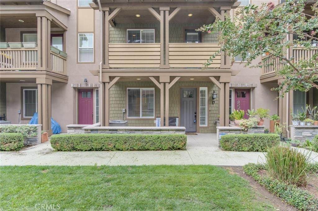 713 Azusa Avenue - Photo 1