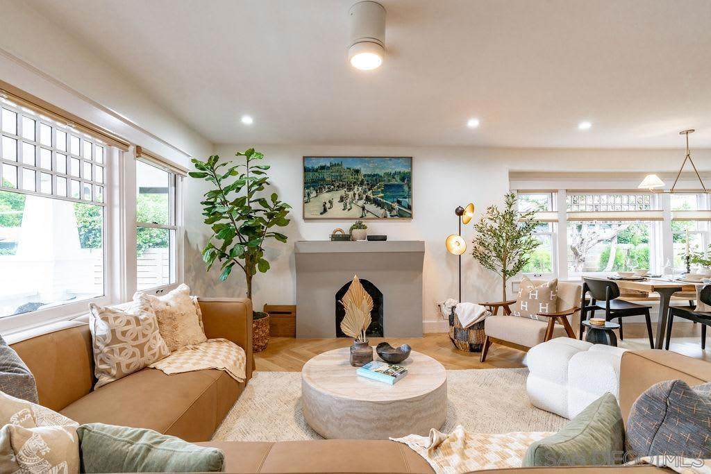 725 Pennsylvania Ave - Photo 1