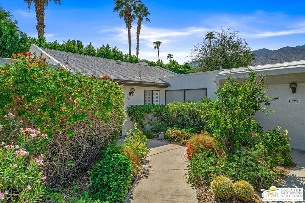 1729 Capri Circle - Photo 1