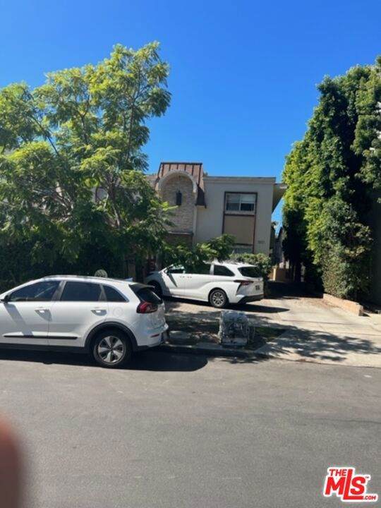 1921 Pelham Avenue - Photo 1