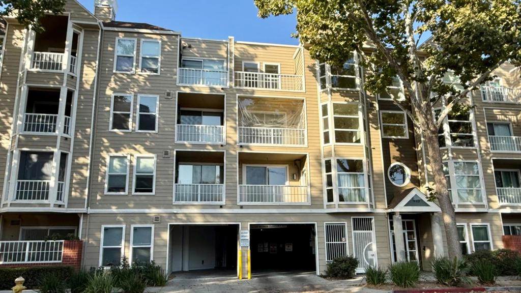 415 2nd Street - Photo 1