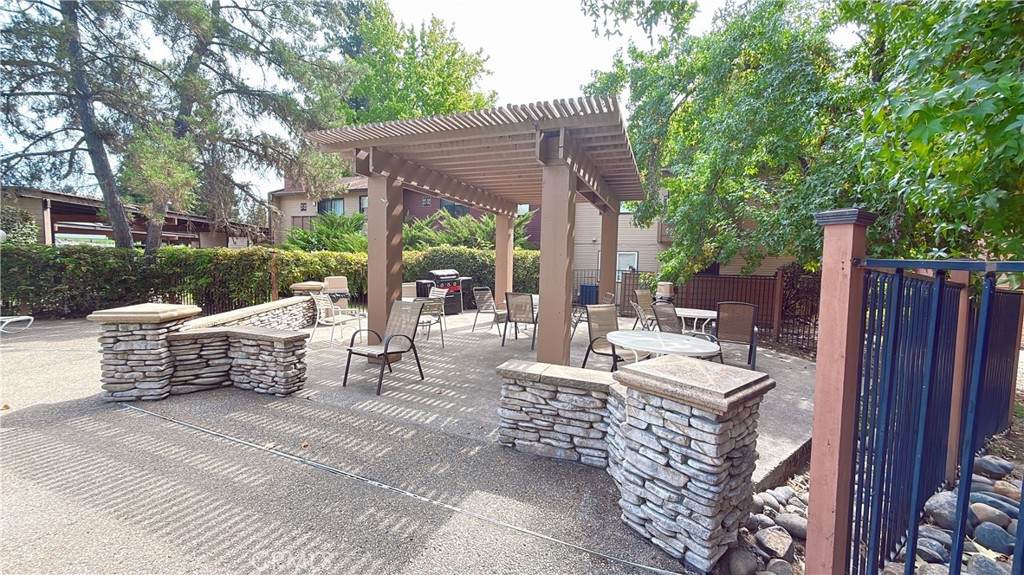 2690 Country Club Drive - Photo 1