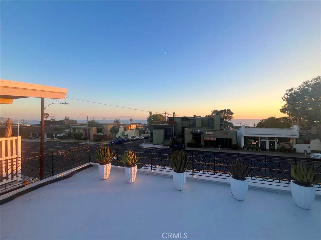 1220 Coast Highway - Photo 1