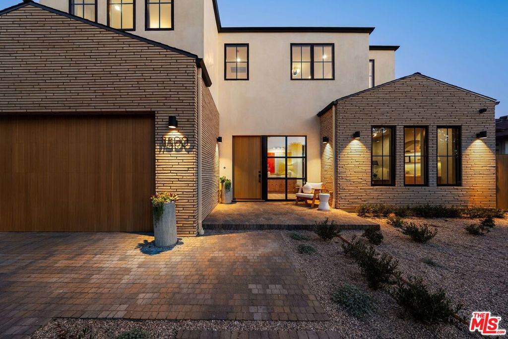 11500 Kingsland Street - Photo 1