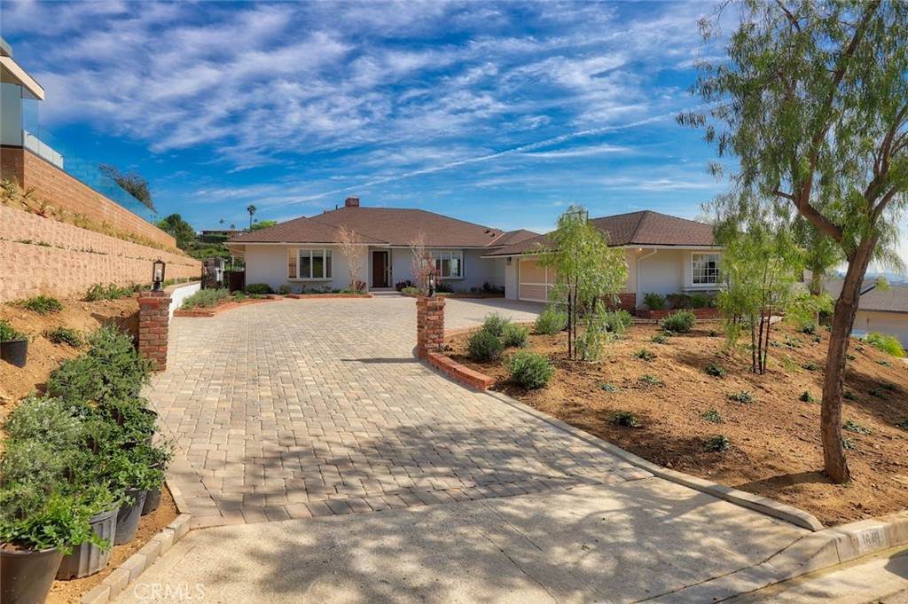 1640 Cumberland - Photo 1