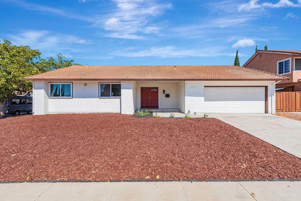 4858 Rue Toulon Court - Photo 1