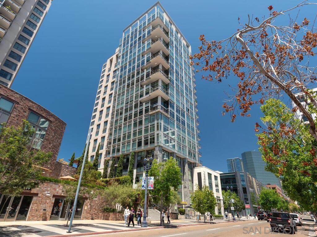 645 Front St - Photo 1